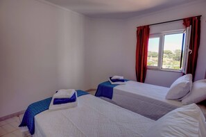 Villa, 3 soverom, røyk, balkong | 3 soverom
