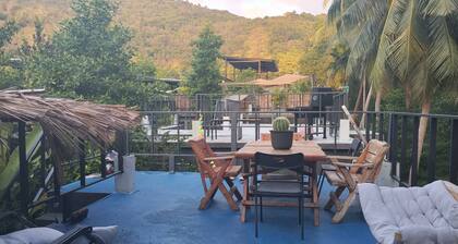 Crystal Jungle House - Rooftop Mountain View
