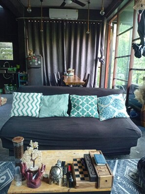Ferienhaus, 2 Schlafzimmer, Raucher, Balkon | Wohnzimmer