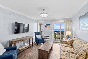 TV, offices - Beachfront Bungalow Noon Check In Ocean View Pool (Myrtle Beach)