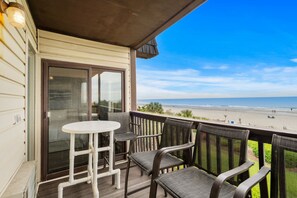 Property grounds - Beachfront Bungalow Noon Check In Ocean View Pool (Myrtle Beach)