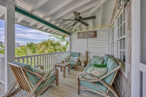 Property grounds - The Dolphin House - 4 bedroom soundfront cottage (Wrightsville Beach)