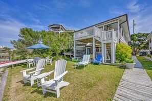 Terrace/patio - The Dolphin House - 4 bedroom soundfront cottage (Wrightsville Beach)