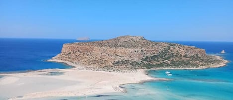 Na praia