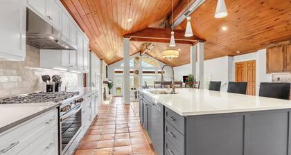 Sweeping Hill Country Views | Fire Table, Deck, Designer Home Near Town
