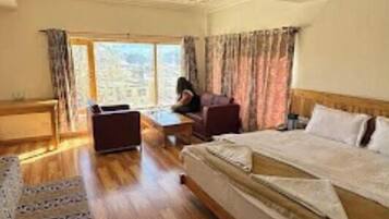 Deluxe Room | Free WiFi