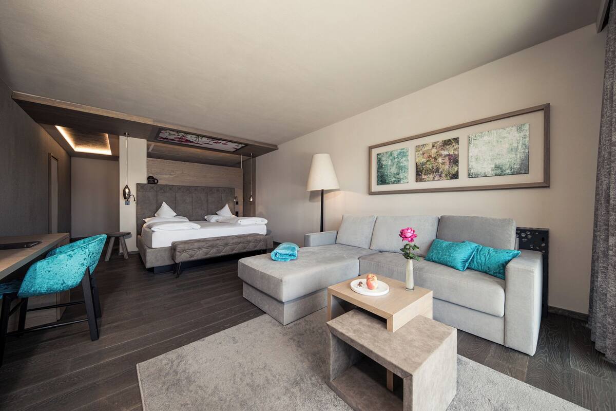Classic Suite, Balcony, Mountain View | In-room safe, laptop workspace, blackout curtains, soundproofing