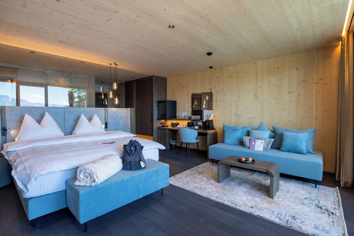 Deluxe Suite, Balcony, Valley View | In-room safe, laptop workspace, blackout curtains, soundproofing