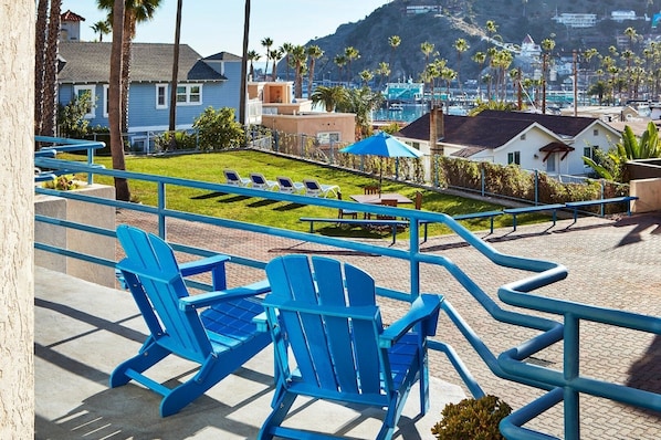 Property grounds - Seaport Village Inn | 1 Unit | Avalon Waterfront View (Avalon)