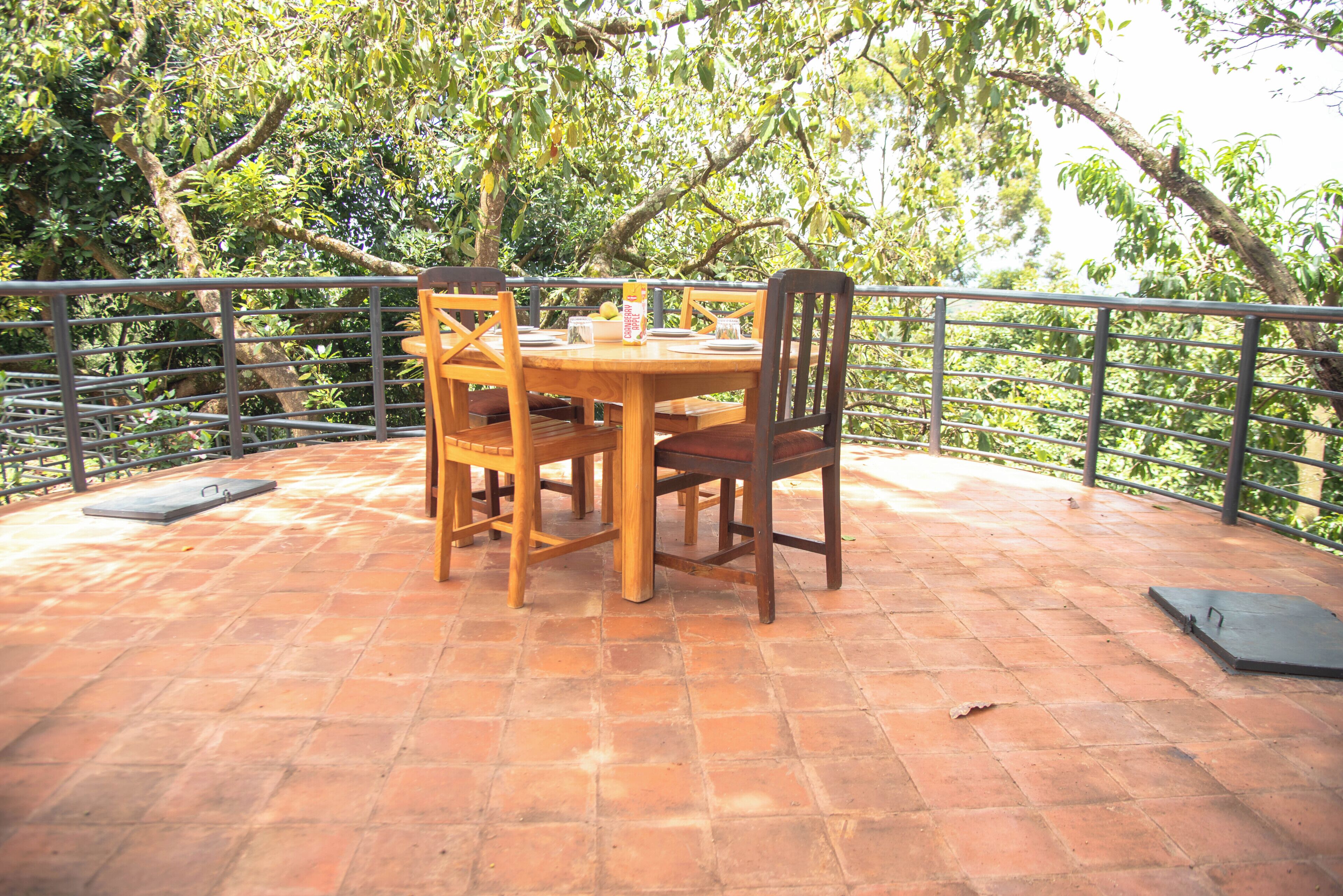 Tempat makan luar