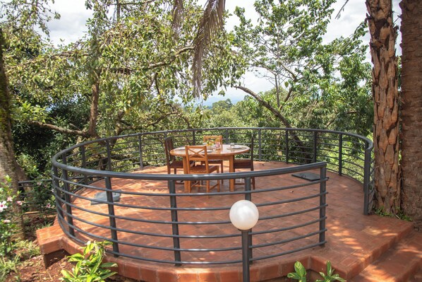 Villa, Mountain View | Outdoor dining