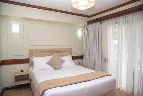 5-Bedroom Villa Facing Mt.Kenya