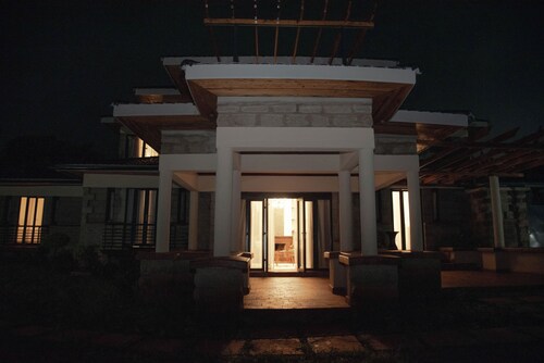 5-Bedroom Villa Facing Mt.Kenya