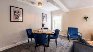 Dining - St Andrew's by Guestz (Lytham)