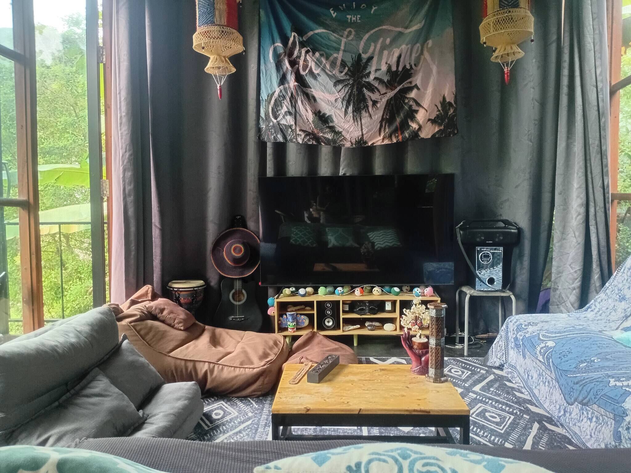 Værelse - 1 soveværelse - ryger - balkon | Stue