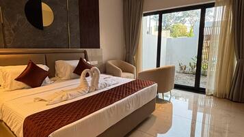 Suite, Pool View | Free WiFi