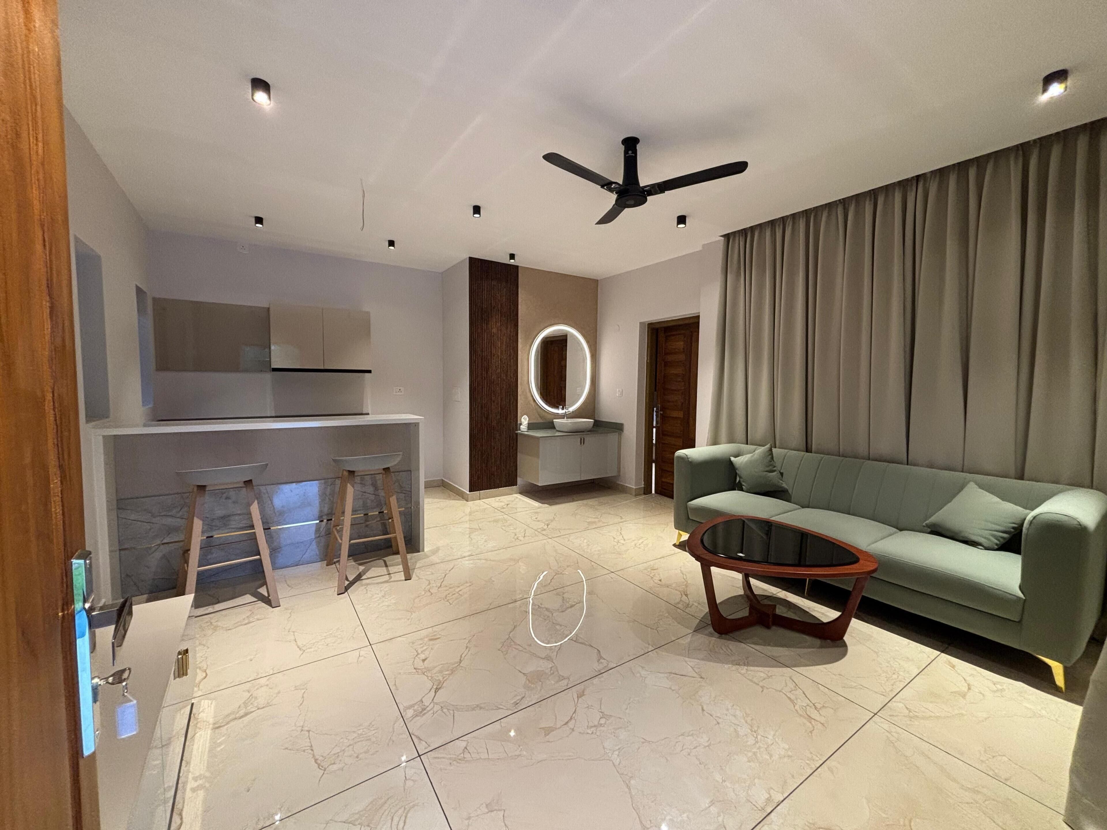 Suite, Pool View | Living area