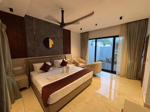 Room - Kaveri Pool Pavilion (kollam)