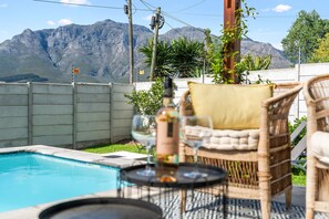 Unclassified image, 2 of 126, button - Cape Winelands Mountain View Getaway (Stellenbosch)