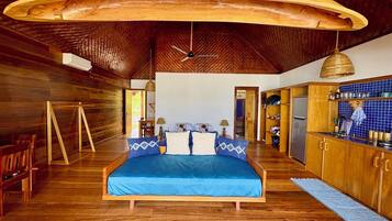 Suite, Beach View | Interior