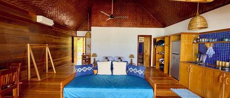Suite, Beach View | Interior