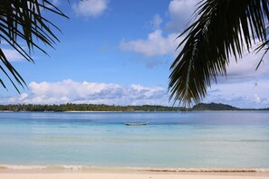 Suite, Beach View | Beach - Ombak Biru Resort (mentawai)