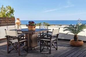 Suite, Sea View | Outdoor dining - Kreta Natur (Hersonissos)