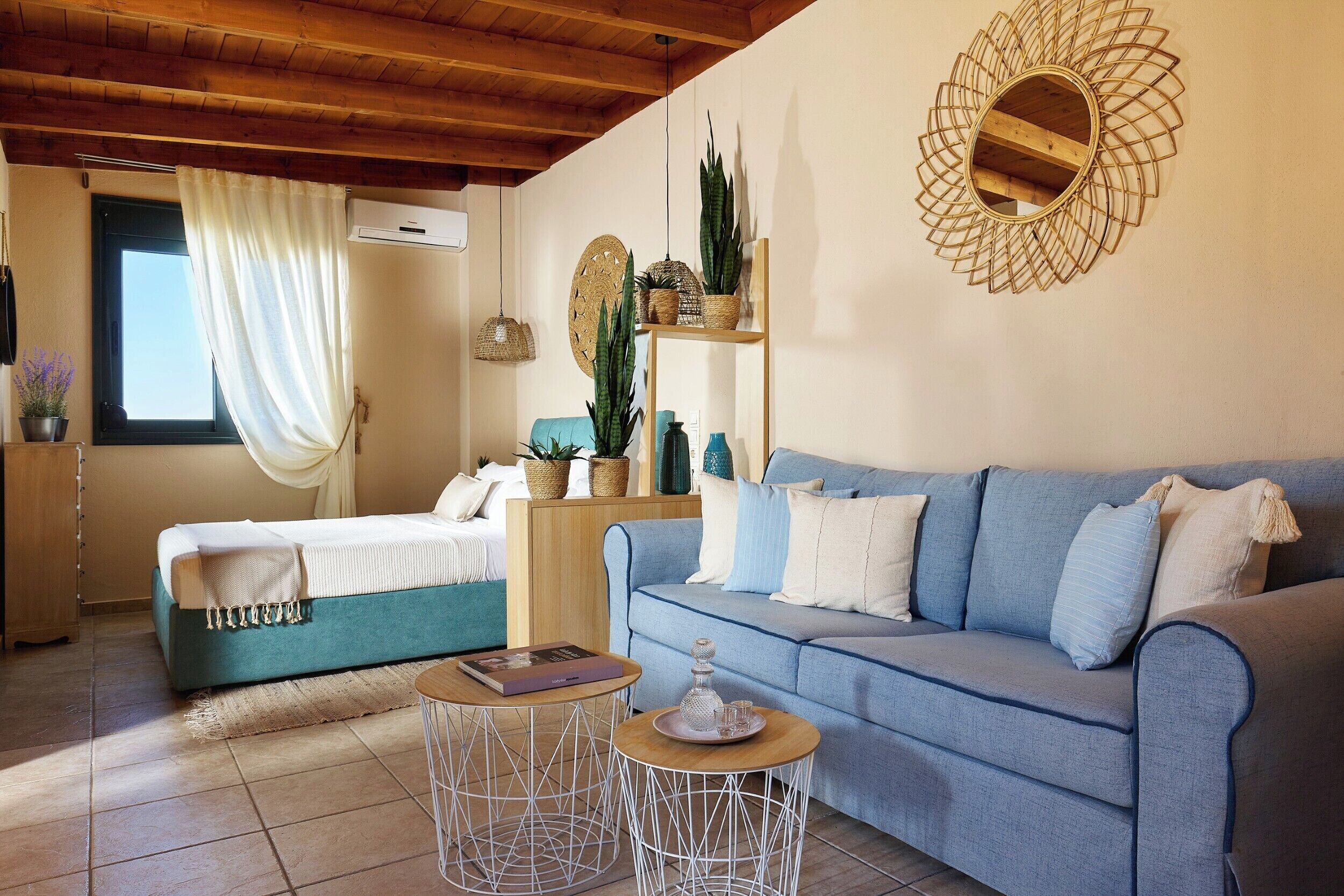 Suite, Sea View | Living area