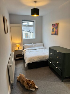 2 bedrooms, iron/ironing board, WiFi, bed sheets - Great Value Cosy House in Lancashire, Prime Spot (Manchester)