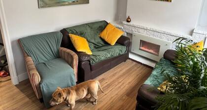 Great Value Cosy House in Lancashire, Prime Spot