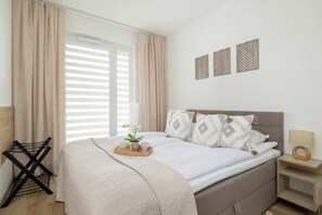 Room - Papierni Prądnickich 67 Kraków | Stylish Apartment | Parking | Balcony (Kraków)