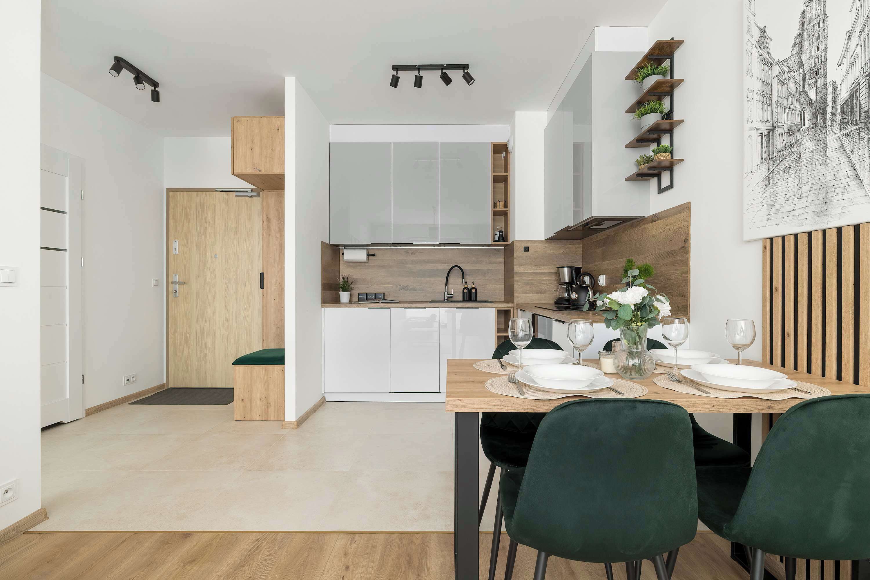 Geladeira, micro-ondas, cooktop, lava-louças