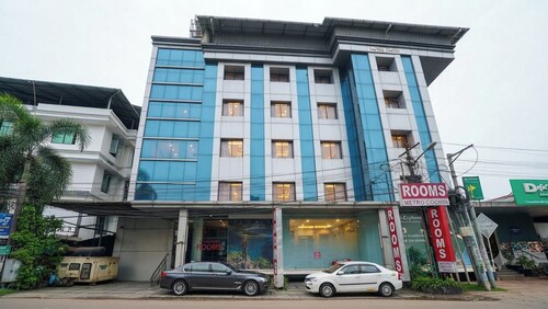 Metro Cochin Business Hotel