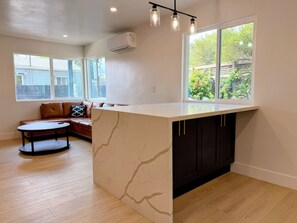 Interior - Brand New next to Balboa Park, near Little Italy (San Diego)