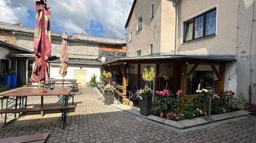 Pezion and apartman near Karlovy Vary