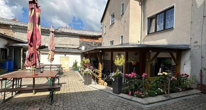 Pezion and apartman near Karlovy Vary