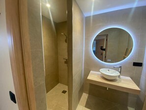 Bathroom - Mer et soleil appartements (Cogolin)