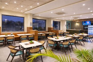 Breakfast area - Hotel GKB Marvel (Jaipur)