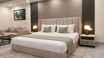 Deluxe Double Room, City View | Desk, laptop workspace, iron/ironing board, free WiFi
