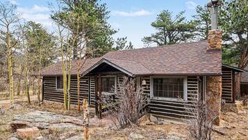 Cabin, 2 Bedrooms | Exterior