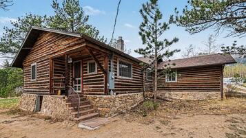 Cabin, 2 Bedrooms | Exterior
