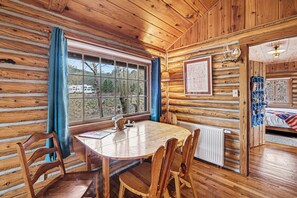 Cabin, 2 Bedrooms | Dining - Thunderbird - Vr-24-0020 2 Bedroom Cabin (Allenspark)