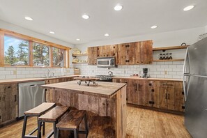 House, 3 Bedrooms | Private kitchen - Historical Crocker Ranch - Rowe House 23-zone3423 3 Bedroom Home (Drake)