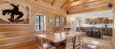 Maison, 3 chambres | Restauration