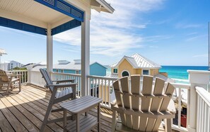 Property grounds - Sophisticated 5 BR, Bikes, & Private Beach Access + Under New Management (Santa Rosa Beach)