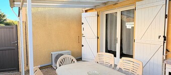St Cyprien beautiful little house large terrace