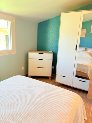2 bedrooms, iron/ironing board - St Cyprien, charming house and beautiful sunny exterior (Saint-Cyprien)