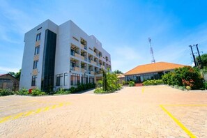 Exterior - The Mist Hotel Entebbe (Central Region)