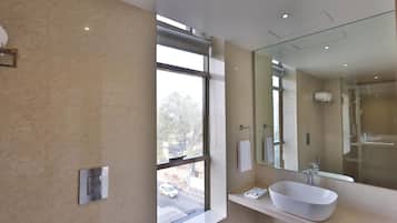 Quarto casal luxo, vista para a cidade | Banheiro