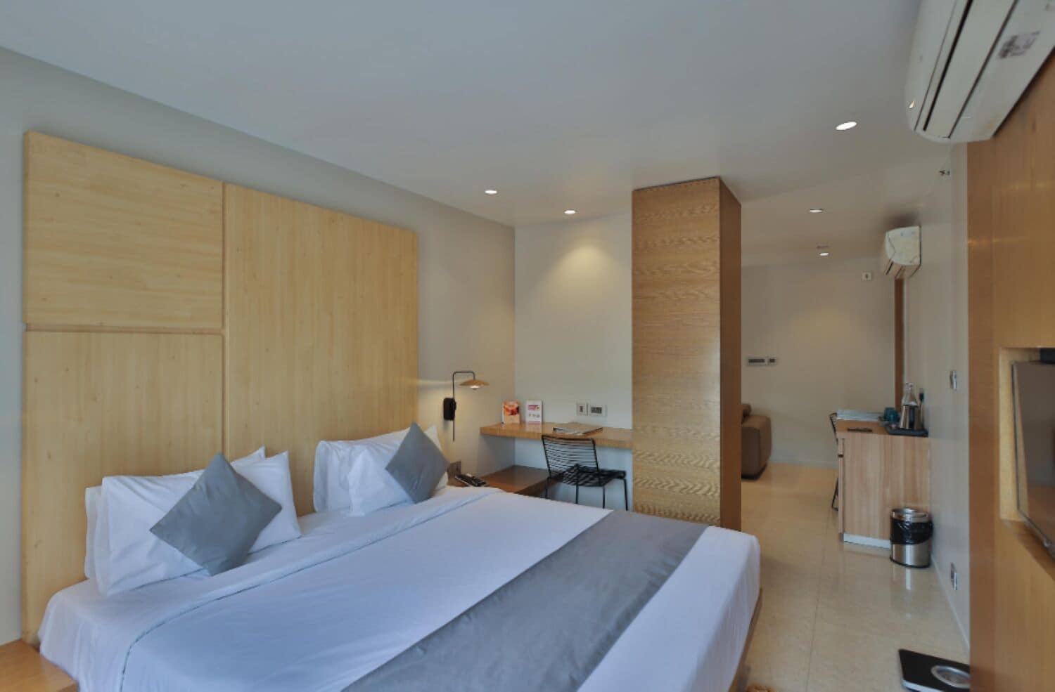 Deluxe Double Room, City View | Desk, laptop workspace, iron/ironing board, free WiFi